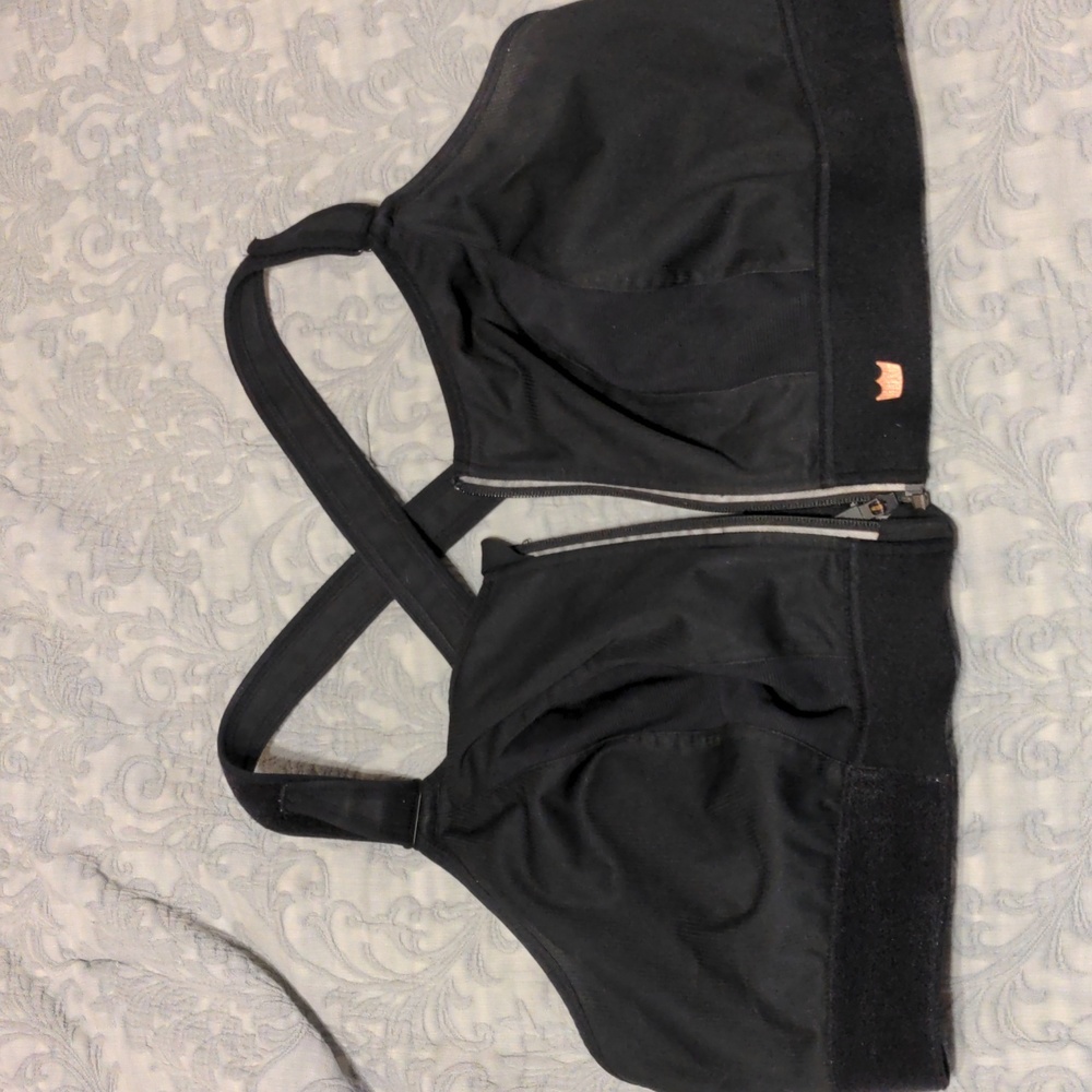 Shefit sports bra